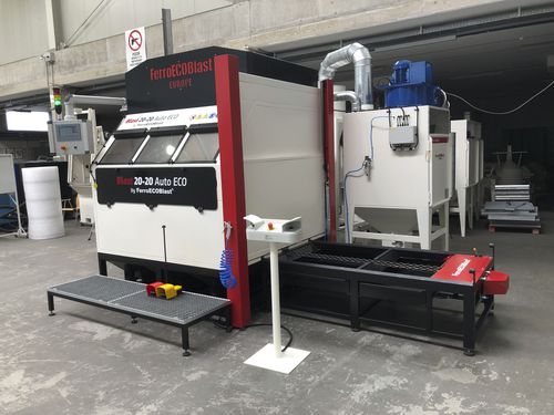 Автоматическая дробеструйная машина. Дробеструйная обработка 20-20 с желобчатой лентой, вращающийся стол для труб.