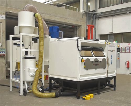 Шкаф струйно-струйной обработки PRESSOBLAST 22-15 HDавтоматическийс поворотным столомпрочный