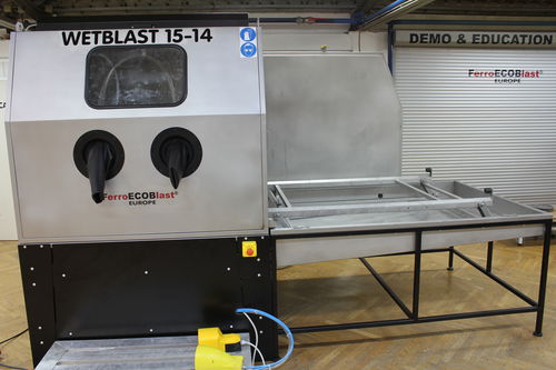 Шкаф для влажной струйной обработки Серия Wetblastручнойс поворотным столомиз нержавеющей стали