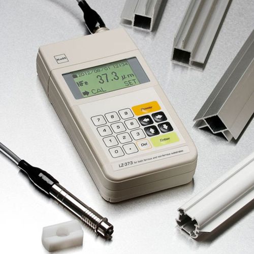 Портативный толщиномер LZ373для покрытий из черных металловдля цветных металловцифровой дисплей