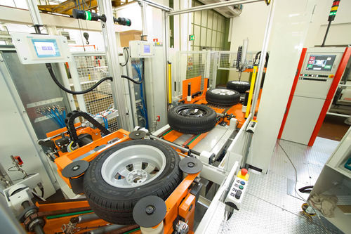 Станок для балансировки колес AWS-RP15-H2