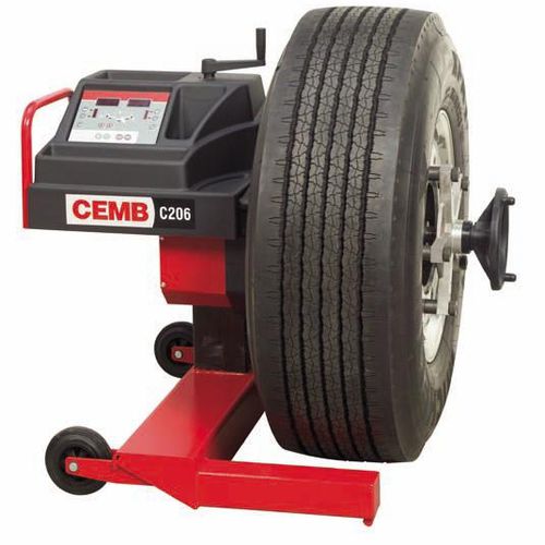 Балансировочный станок для грузовых автомобилей C206