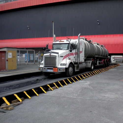 Ограждающая насыпь для тяжелого груза BCAMдля грузовиковиз полиэтилена из полиэстера