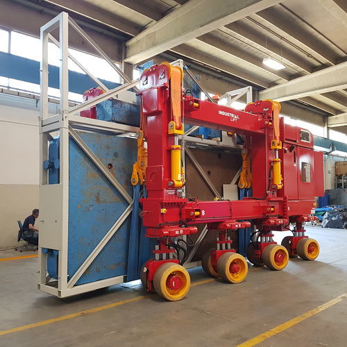 Кран козловой на пневмоколесном ходу IL60 GC 90°