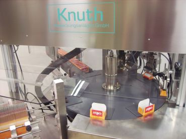 Горизонтальная картонажная машина UKK3 Vautomaticнепрерывного действия