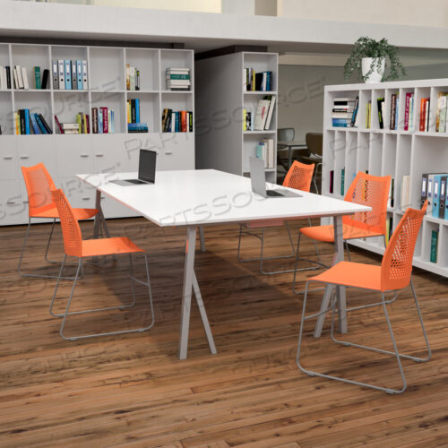 OEM#: 5-RUT-498A-ORANGE-GG5 УПАКОВКА СЕРИИ HERCULES, ГРУЗОПОДЪЕМНОСТЬЮ 661 ФУНТ, ОРАНЖЕВЫЙ СТЕКЛЯННЫЙ СТУЛЬЧИК С ВЕНТИЛЯЦИЕЙ В СПИНКЕ И ЧЕРНЫМ ПОРОШКОВЫМ ПОКРЫТИЕМ ОТ Flash Furniture