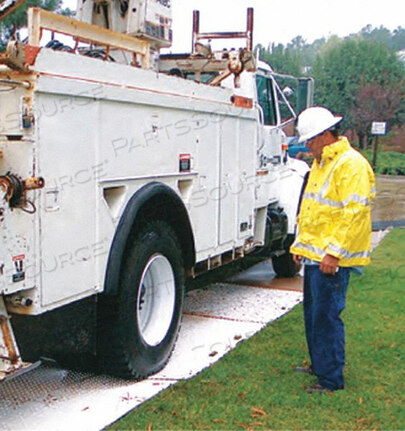 OEM#: TM4496-BTRAKMATS, 44,5 X 8 X 1/2 ТОЛЩИНА, ШИПЫ С ОБЕИХ СТОРОН, ЧЕРНЫЙ от Checkers